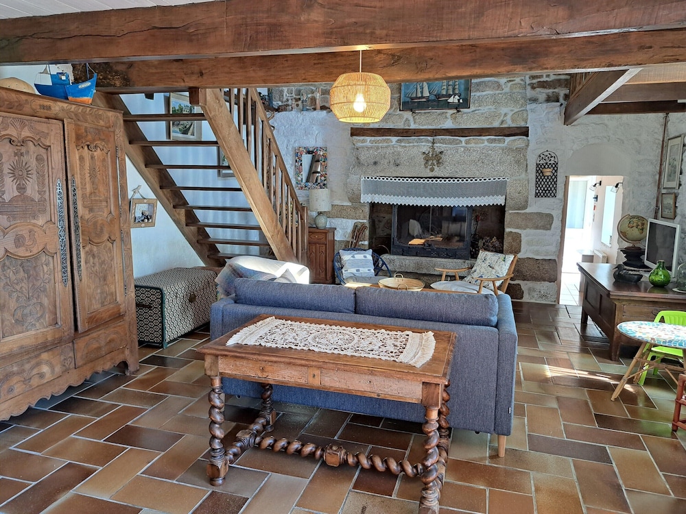 Stone House by Beach in Pont-aven