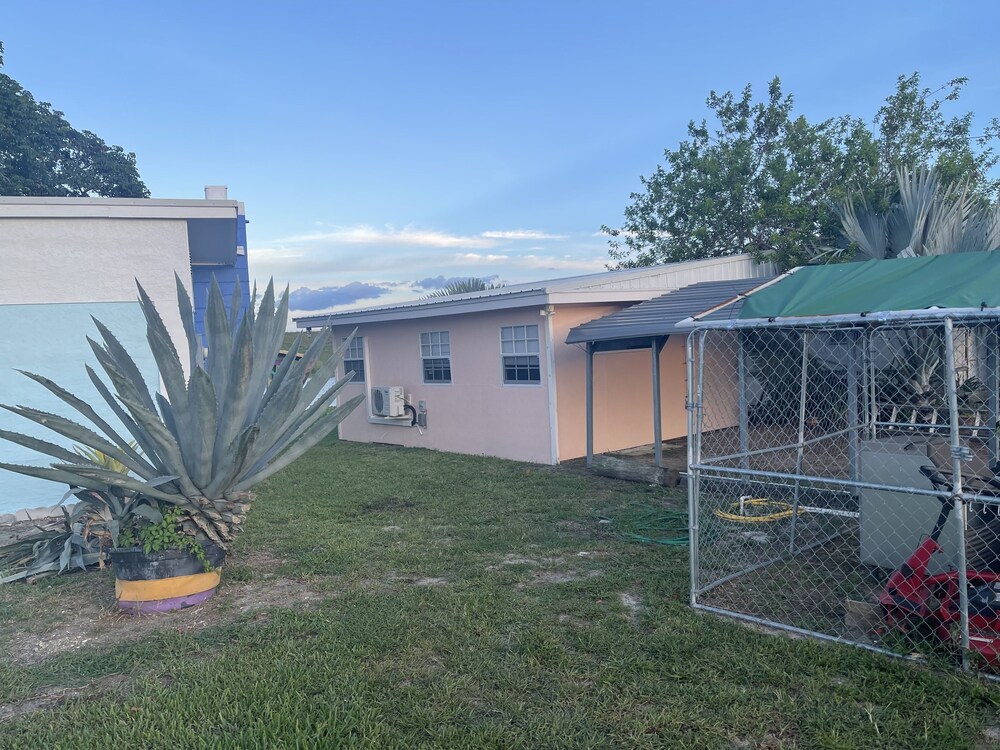 Rim Canal 'yellow House' With Canal Views & Boat Dock 1 Bedroom Cottage by RedAwning view 5