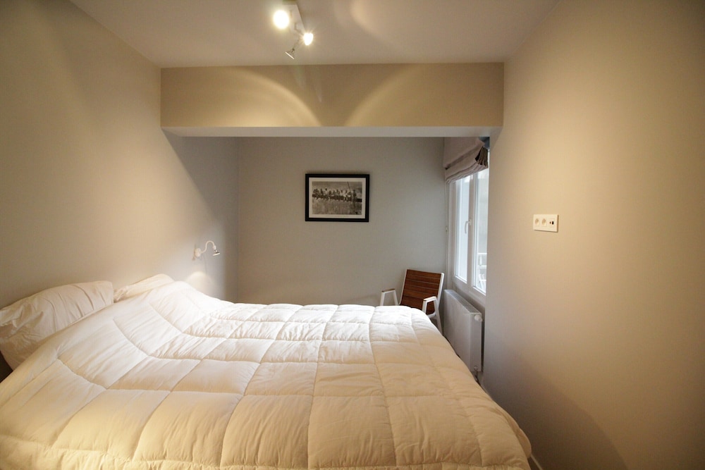 Apartment in Het Zoute With Sea Views