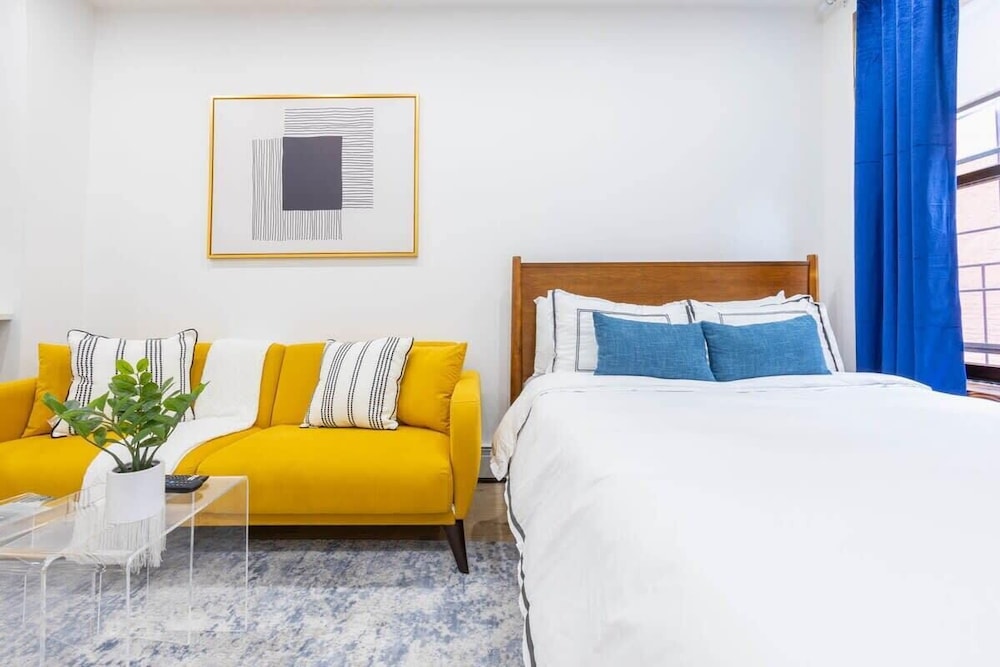 1597 New York Apt