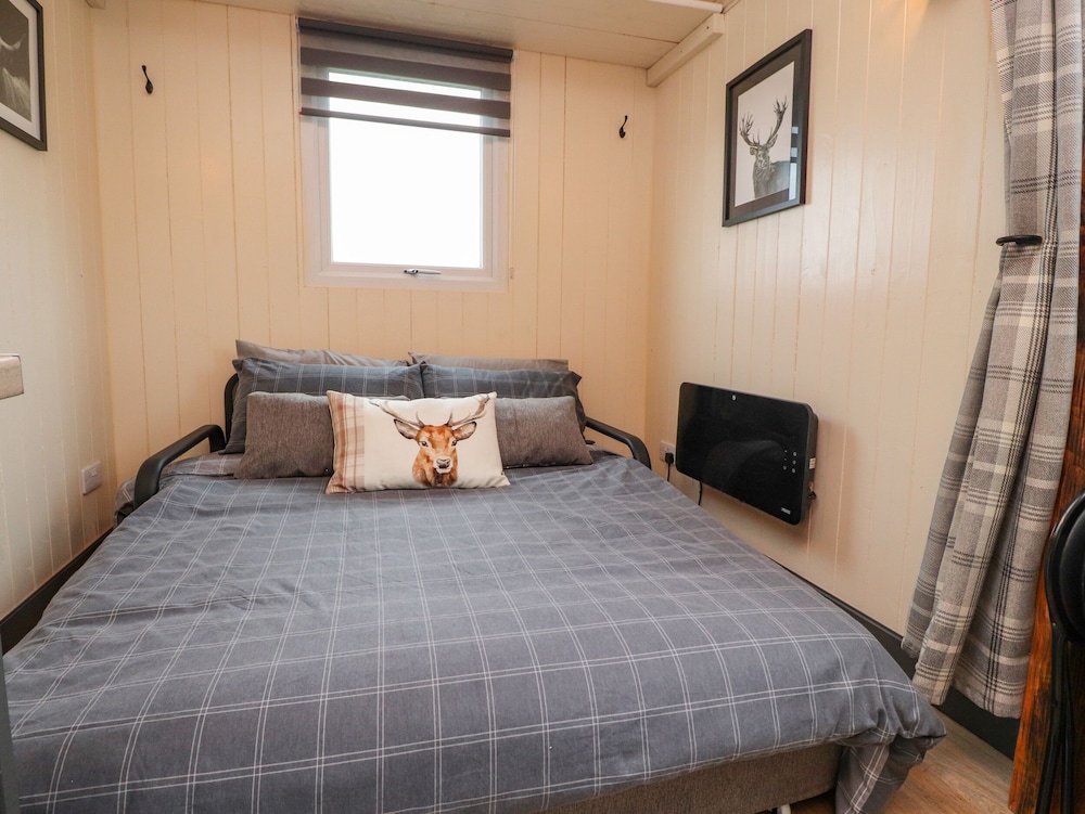 Hillcrest Shepherds Hut