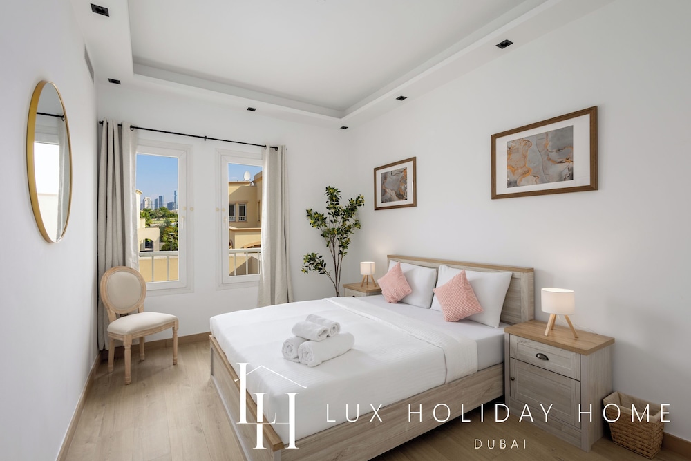 LUX The Serene Springs Villa