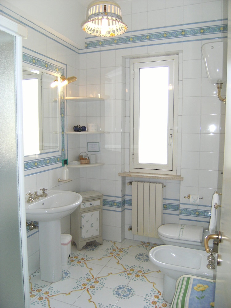 Photo 32