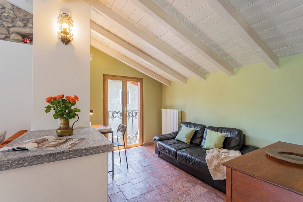 Villetta Abbazia Acqua Dolce - With Stunning Terrace by Rent all Como