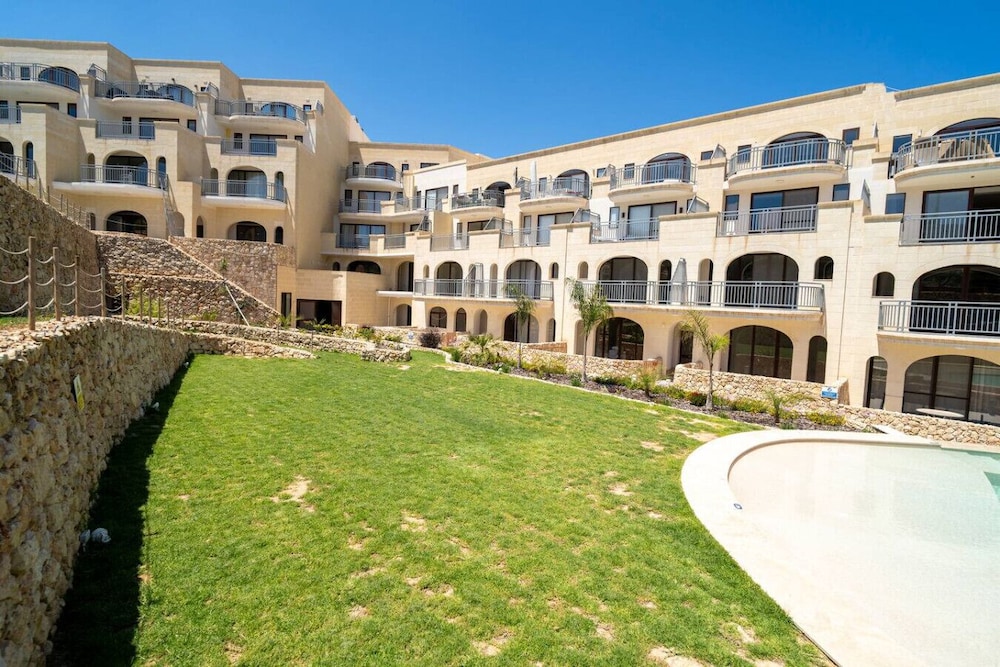 Hal Wardija in Qala Gozo With Terrace Pool BBQ