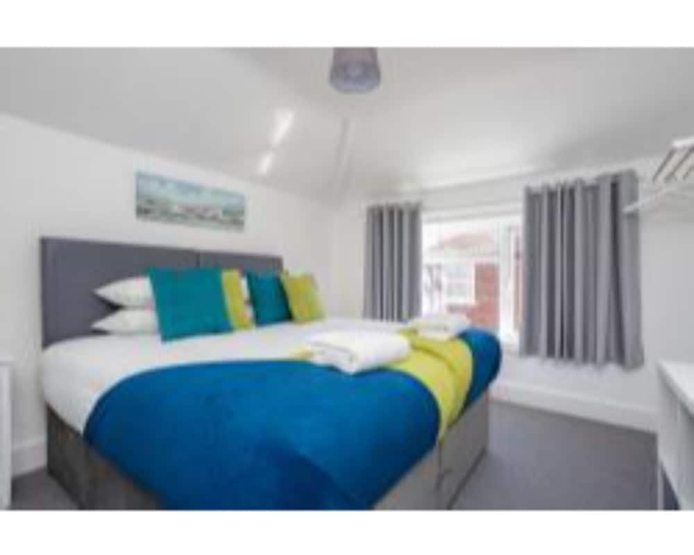Lowcay Apartment C view 5