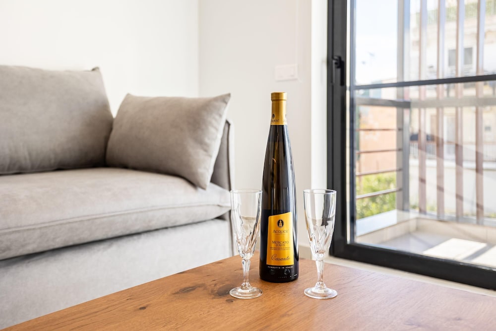 Athens Grec Suites - Dafni Enchanting Hideaway view 2