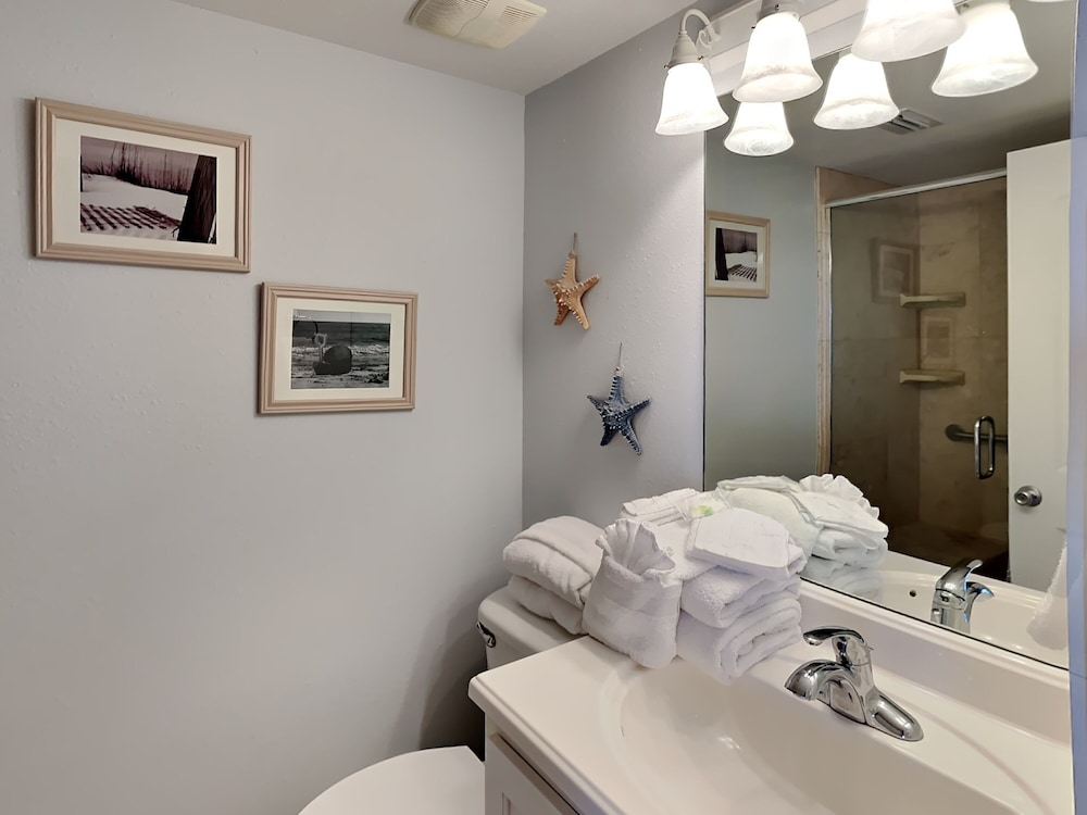 Ocean Breeze West by Southern Vacation Rentals