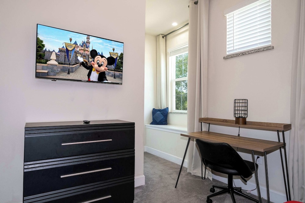 Bright 5BD Disney Escape w Private Pool 1536