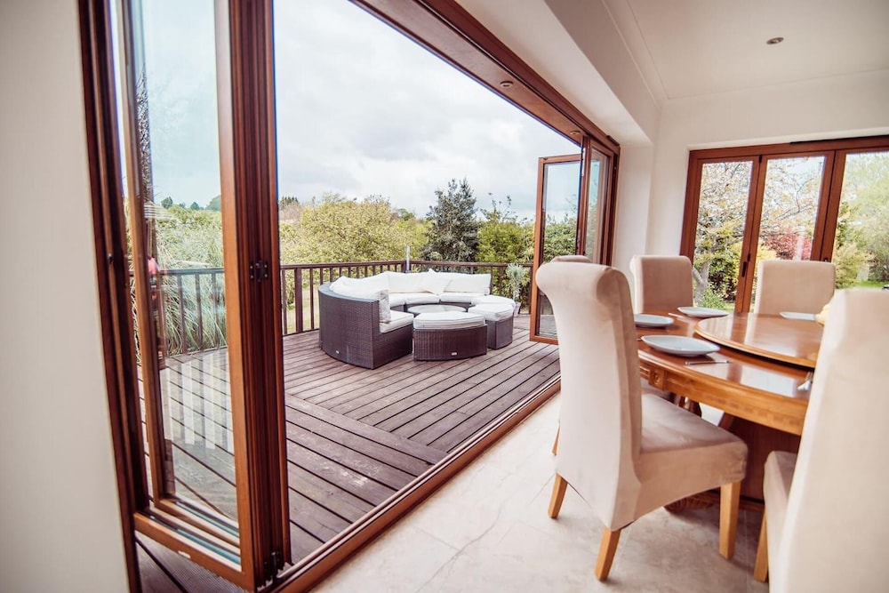 Threeways Retreat With Heated Swimming Pool view 5
