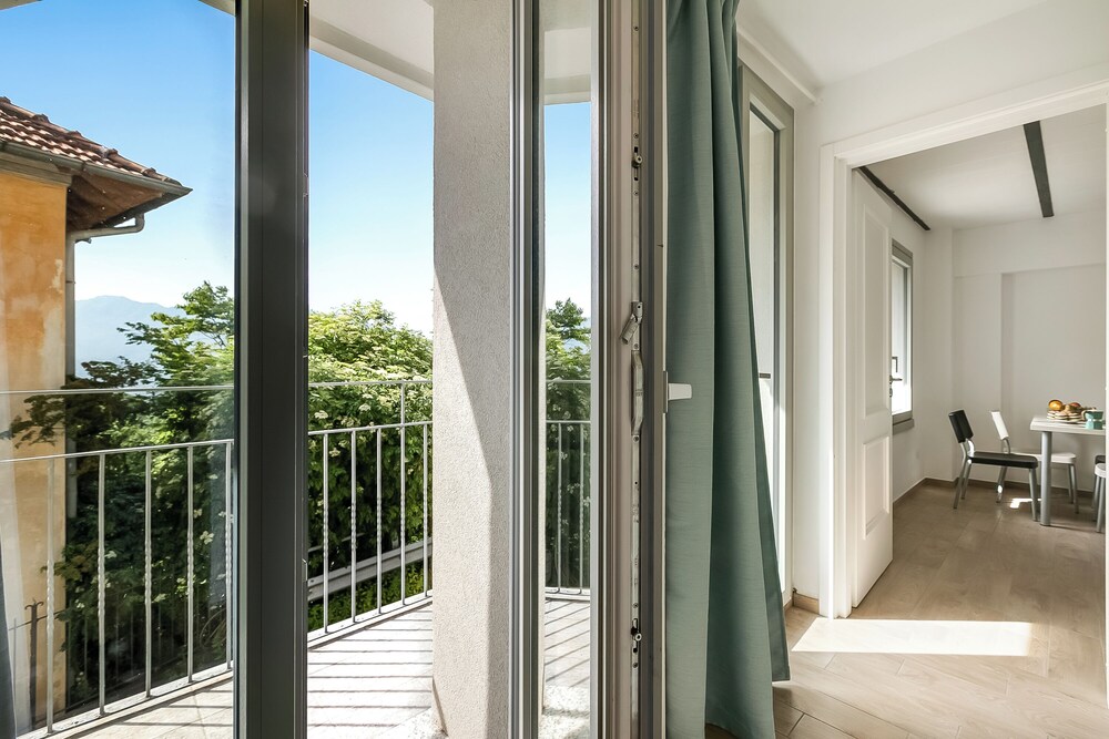 Iris Apartment