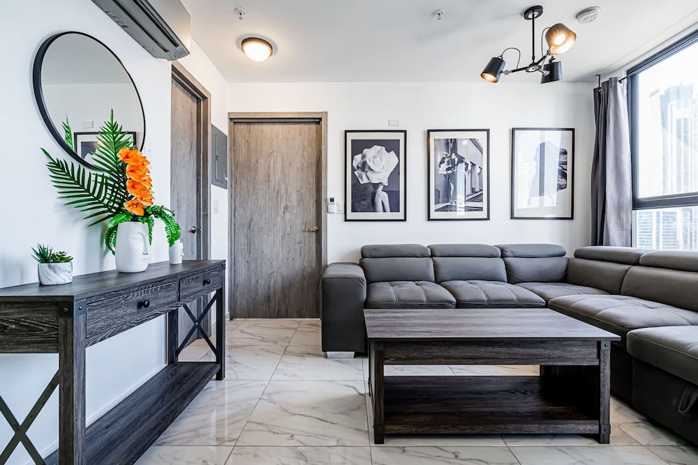 w Brilliant 1BR w Beautiful View in Calle 50