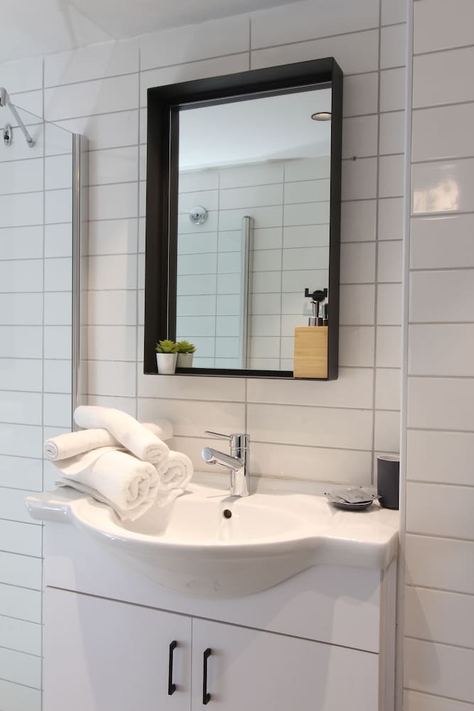 1 BR Apt TLV TAU by Sea N' Rent