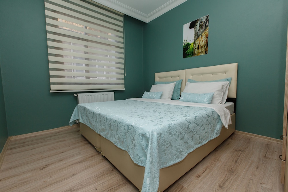 Guven Suite House