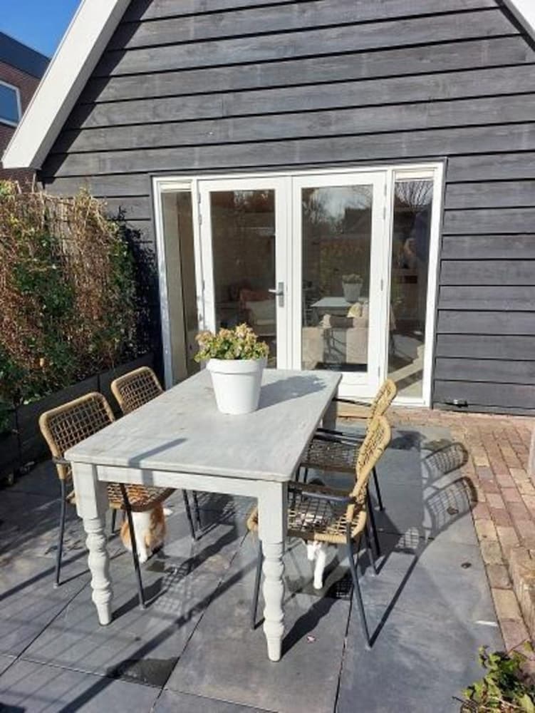 Cosy Furnished Holiday Home