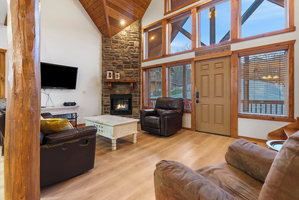 Kemper's Cabin in the Ozarks - Onsite Amenities