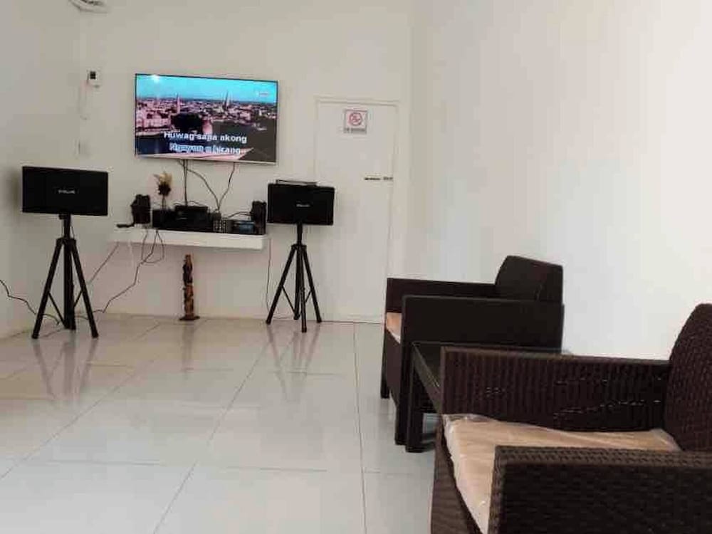 Serene Farmhouse Retreat in Alfonso, Cavite - Perfect for Family Getaways