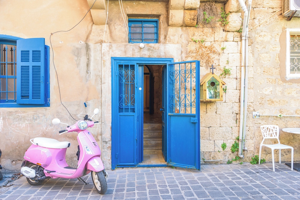 Galleria 1-Bedroom Apartment in Batroun
