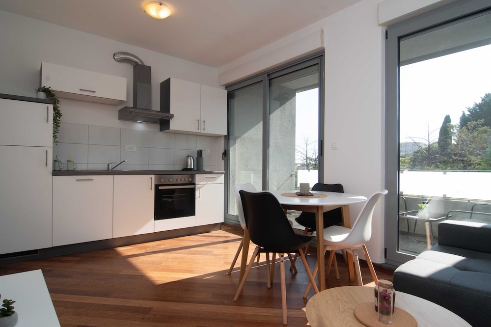 Apartments Nikolina en Split — kitchen