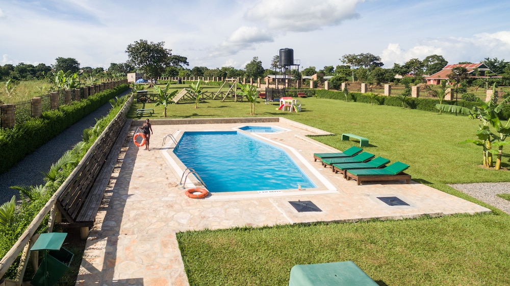 Buvi Lodge