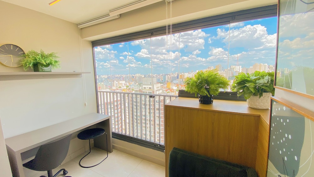 Piscina- academia- AC - Brazilian Corner