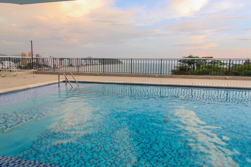 Apartamentos Cascadas - Vistas al Mar