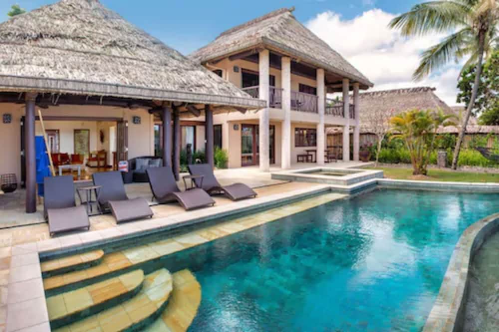 Nanuku Resort Fiji