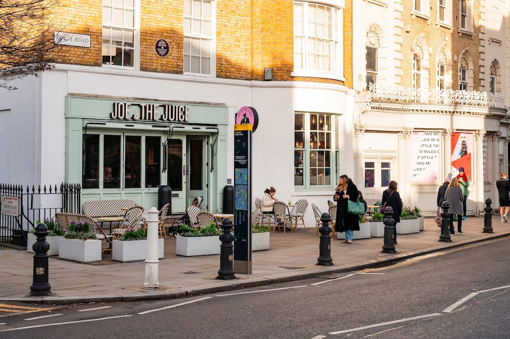 The Chelsea Flower 2 bed -by Out of Office Lifestyle