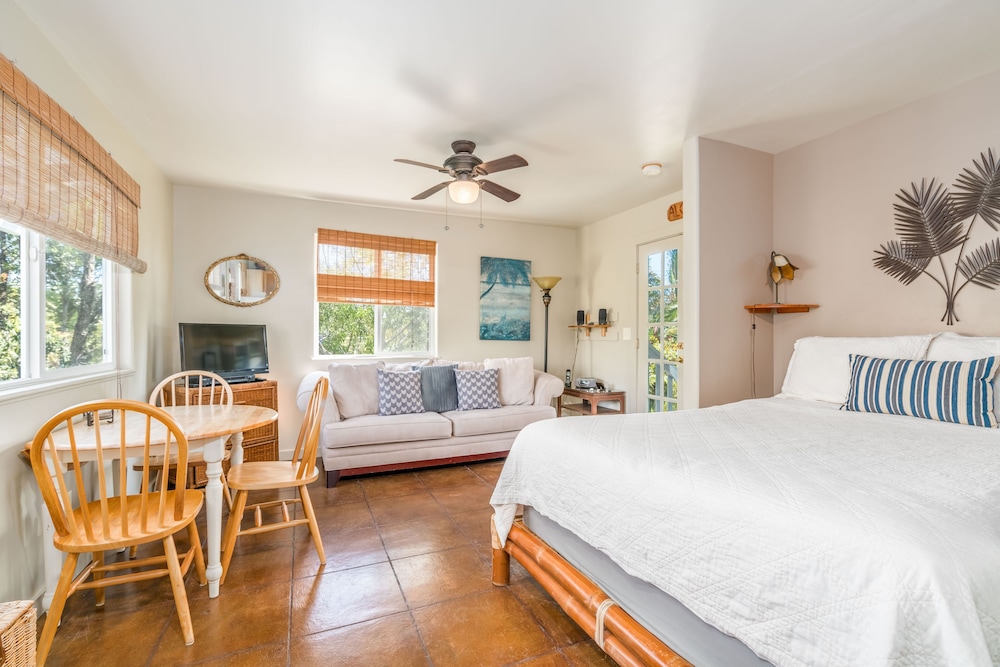 Hale Kukui Oia 2 Bedroom Home