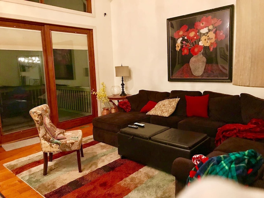 Vacation Home Near Golf Course Hiking Sleeps 20