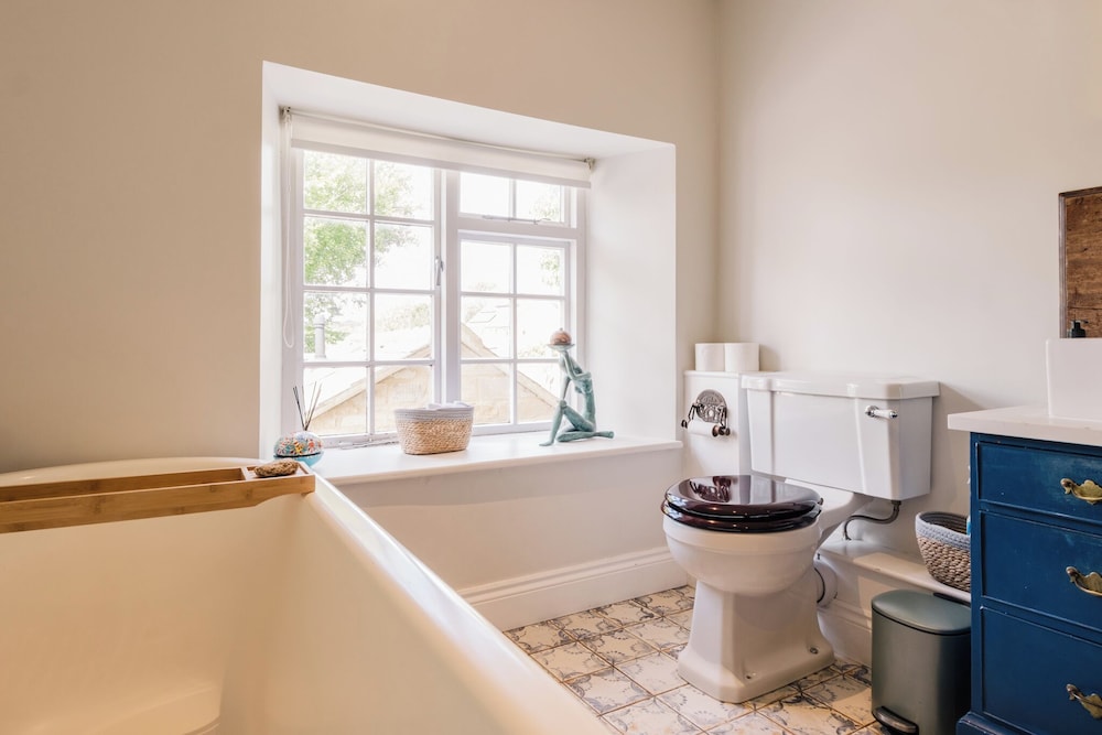 Historic 3 BD Cottage in the Cotswolds