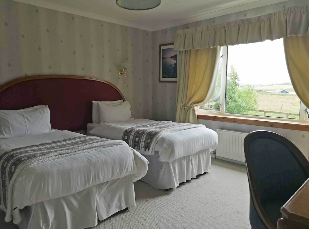 Loch Roag Guest House & Eshcol Guest House