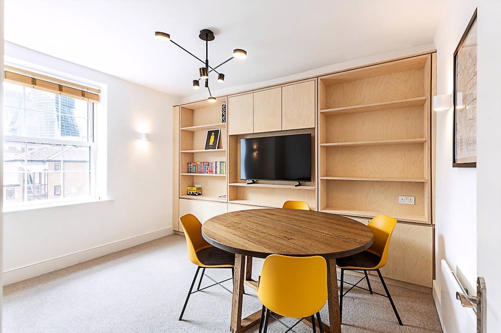Stylish East London Flat Near Spitalfields Market