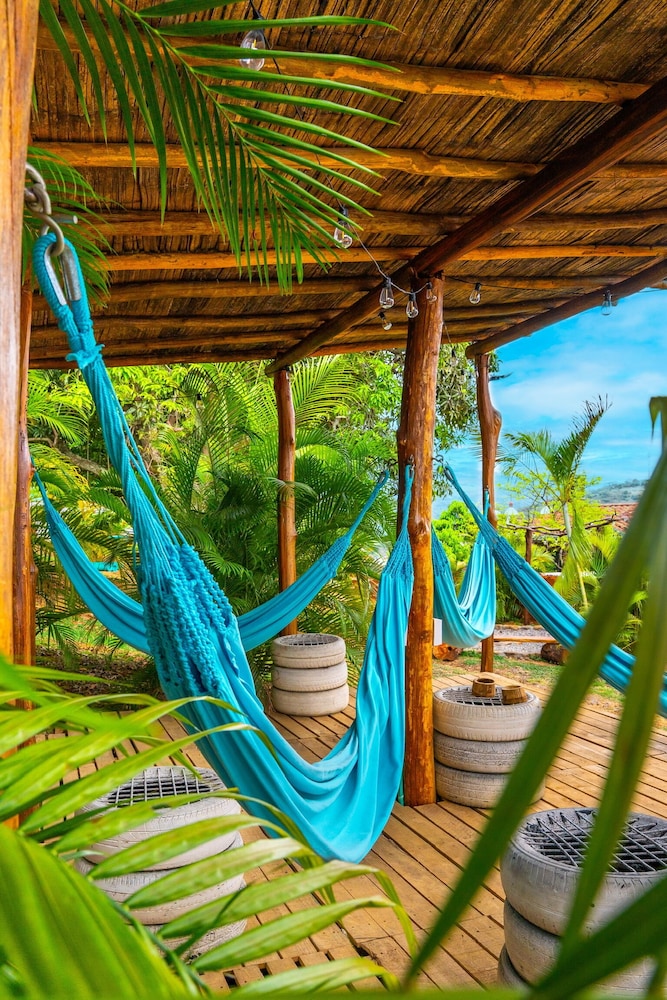 Traveler Hostel