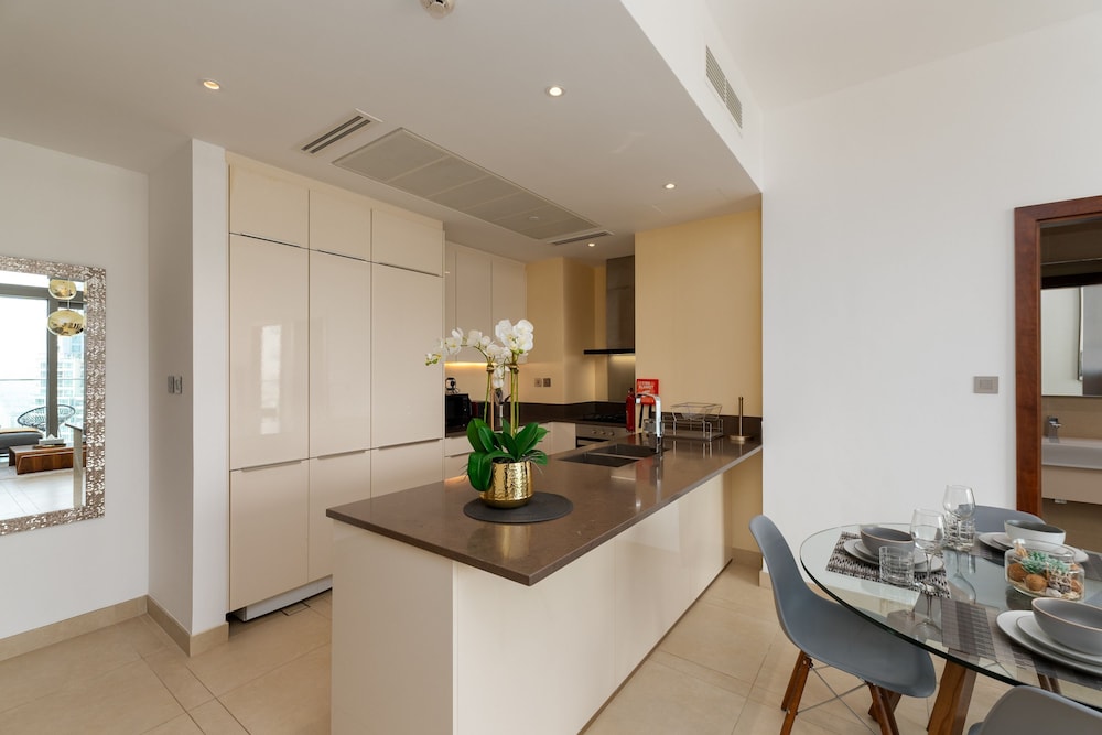 Sleek 1BR at Dubai Marina w Balcony