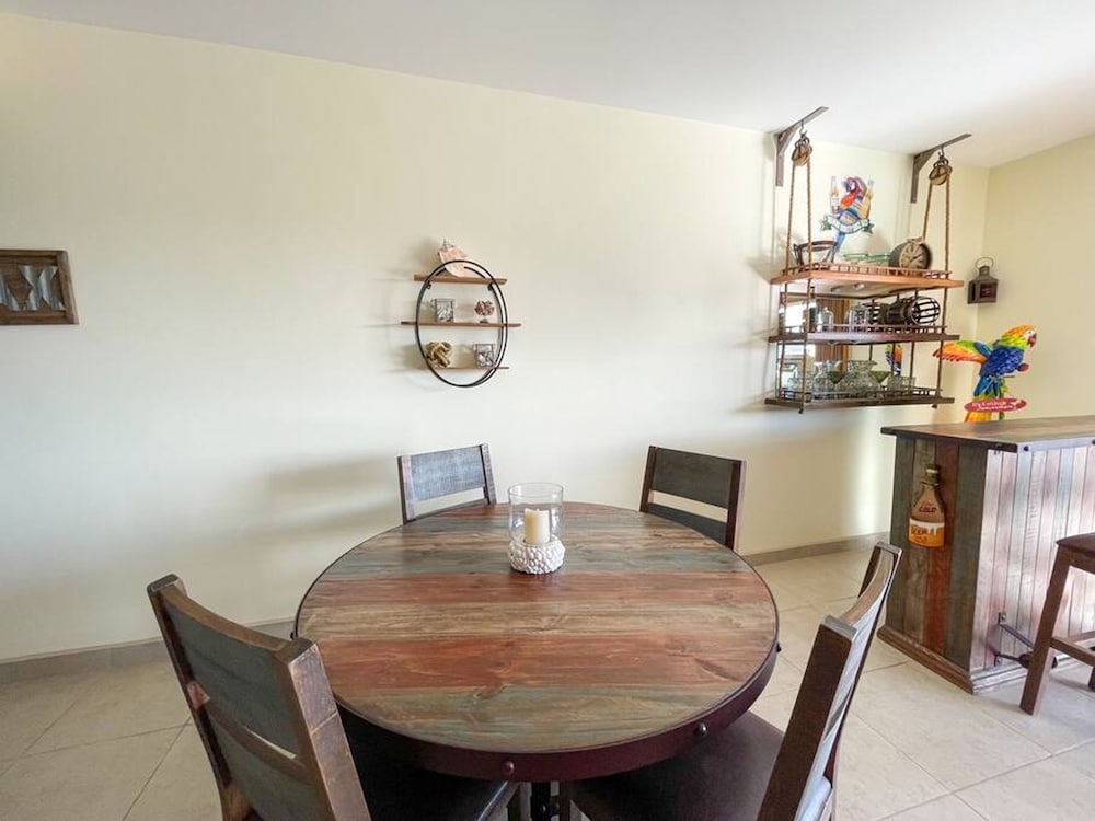 Glamorous Fully Equipped Condo With Amazing Sunset