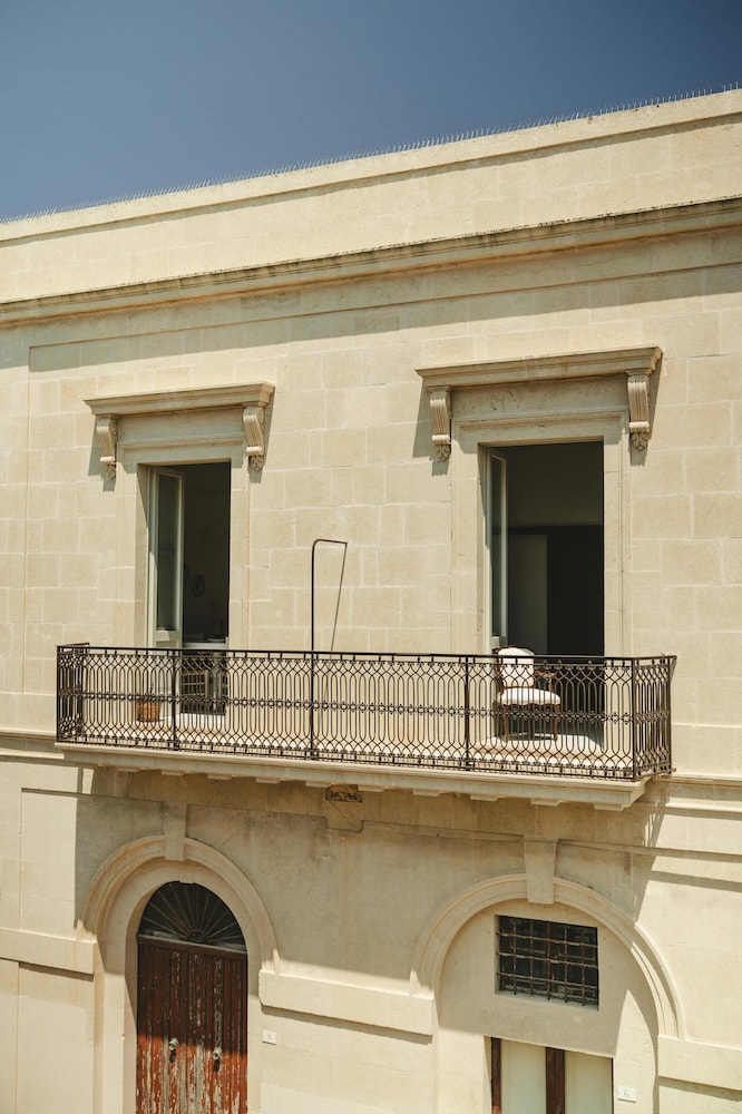 La Canonica Suites