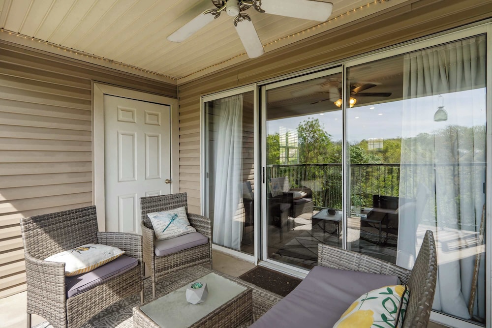 Peaceful Resort Condo Holiday Home for 6