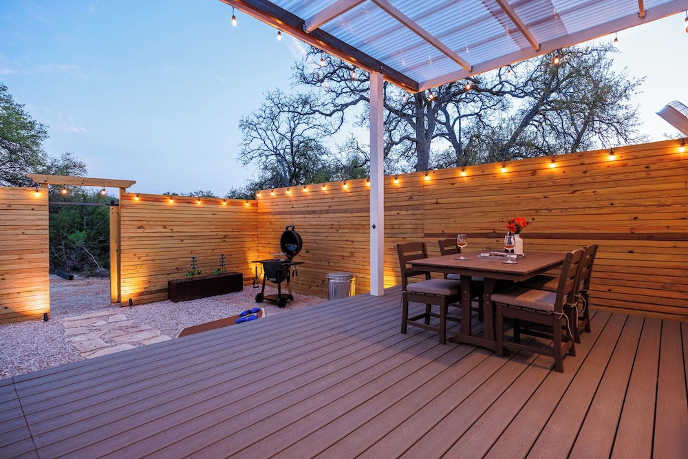 Secluded Luxury Couples cabin Sauna Pool