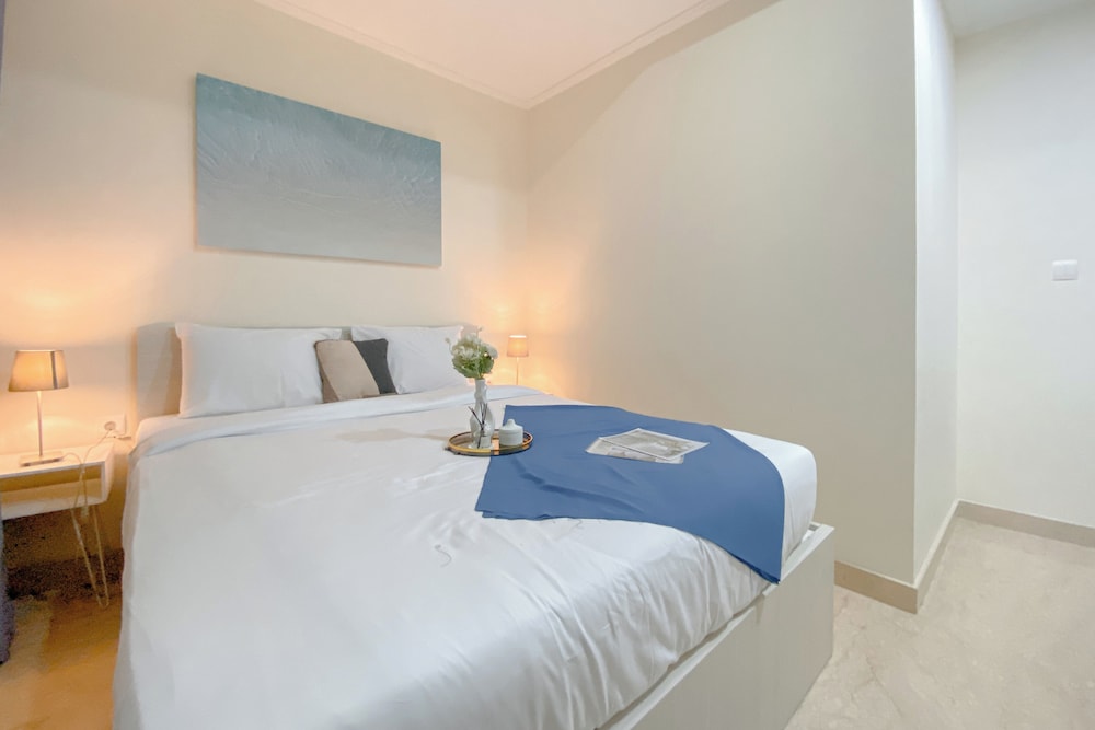 Wonderful And Homey 2Br Apartment At Menteng Park