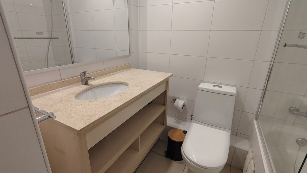 Oceana Suites Morandé