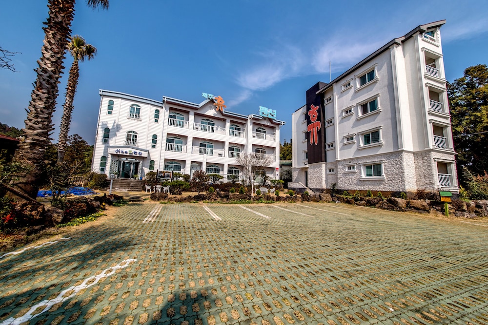 Jungmun JejuHue Pension