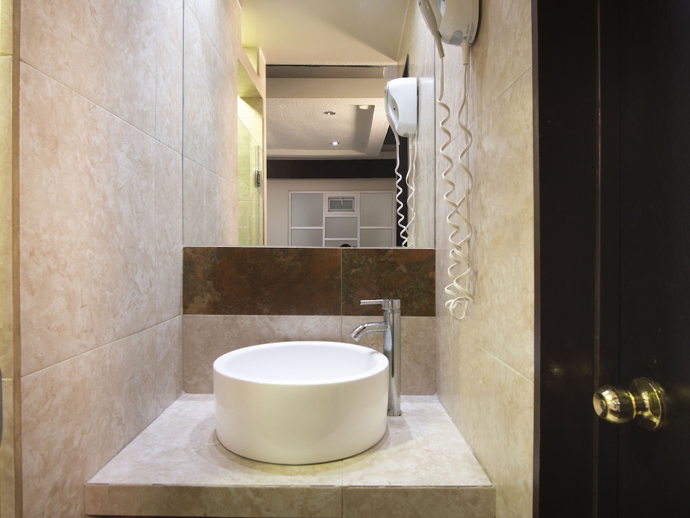 Ensenada Vacations - Hotel Rose Ensenada - Property Image 3