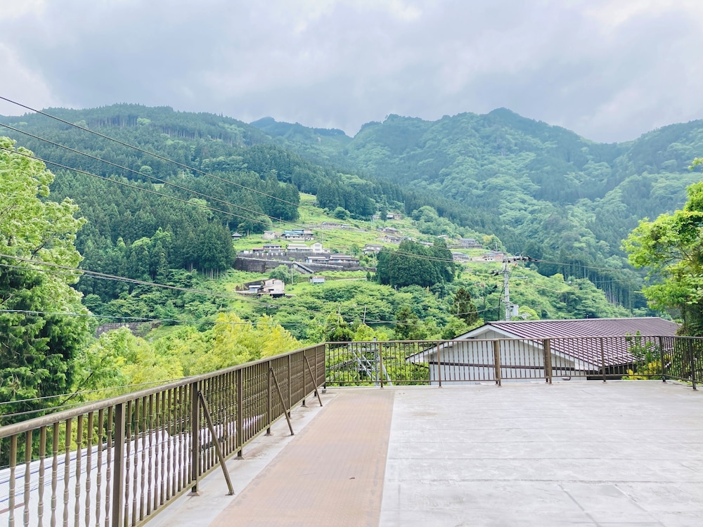 Guesthouse KAZURABASHI