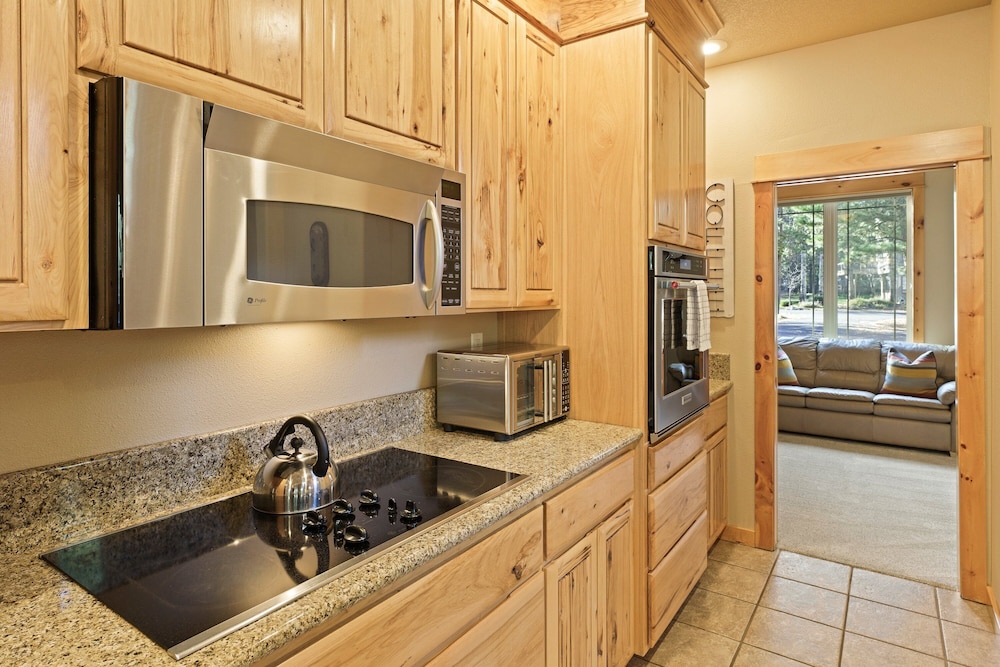 Poplar 16 5 Bedroom Home