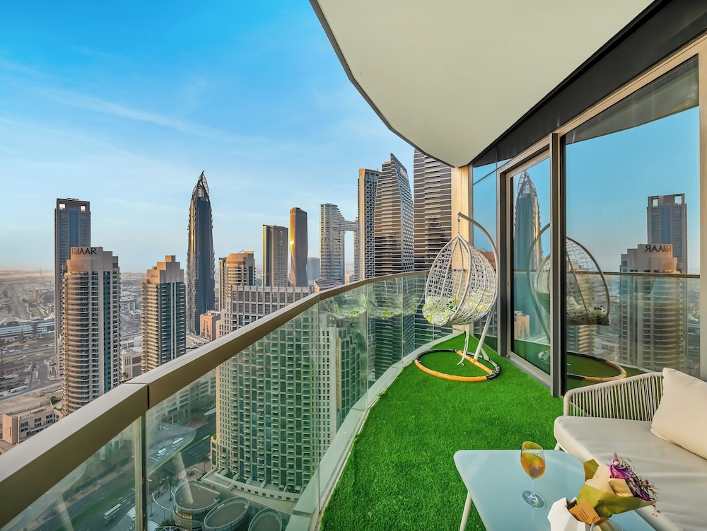 Skyline Grandeur I Burj & Fountain View