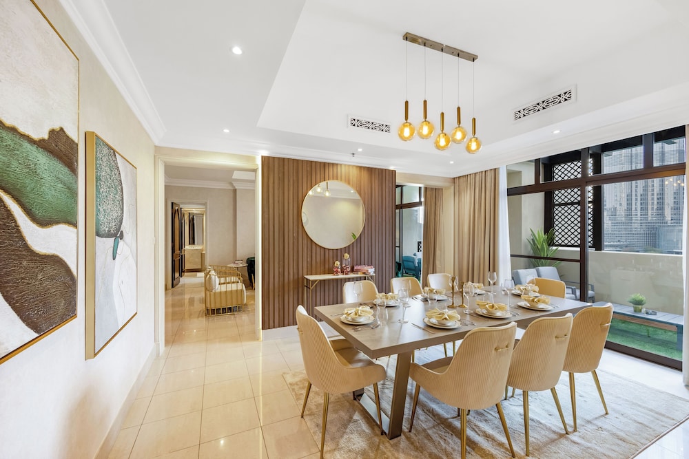 Durrani Homes - Heaven on Earth collection 5BR with panorama Burj Khalifa and fountain views