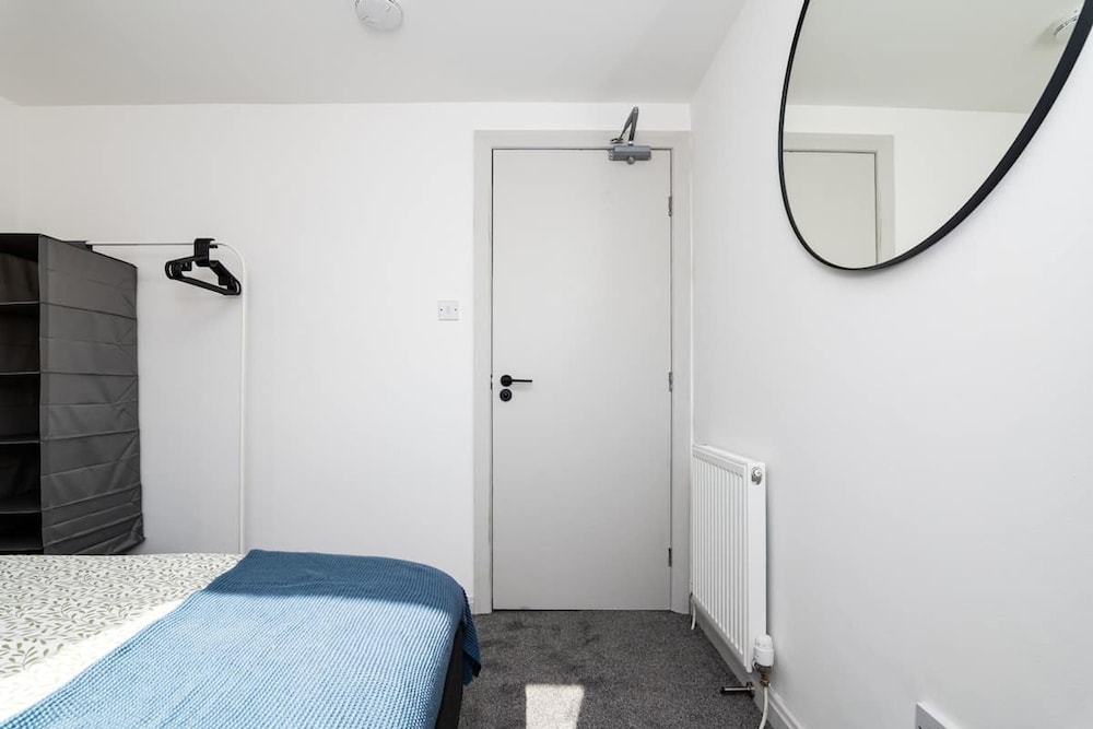 5 Bedroom Apartment - Galashiels