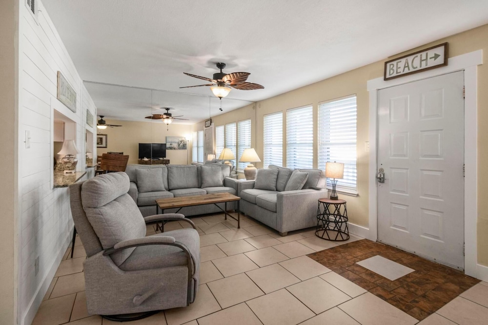 Sea Breeze 203