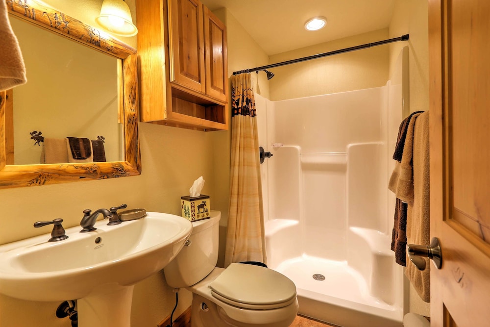 Estes Park Home w/ Grill < 1 Mi to Stanley Hotel! - Property Image 1